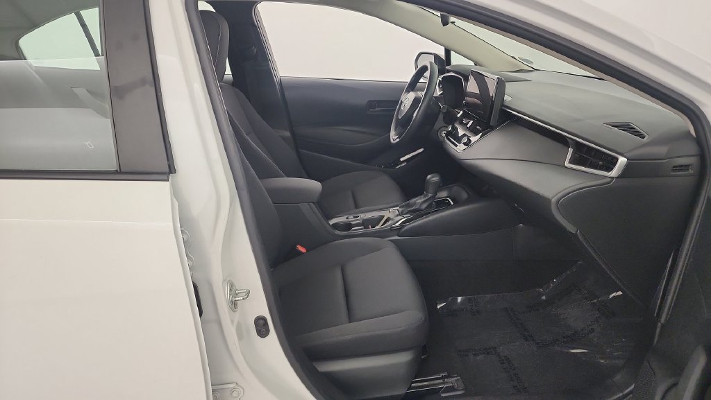 Used 2024 Toyota Corolla LE FWD image 25