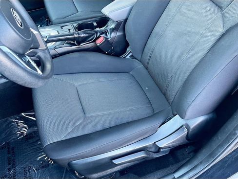 Used 2022 Subaru Impreza 2.0i Premium AWD/4WD image 18