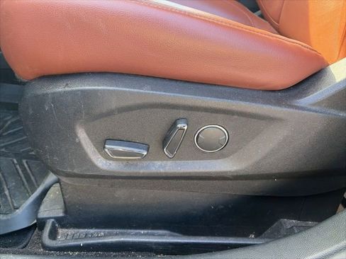 Used 2019 Ford Edge Titanium w/ Equipment Group 301A image 17