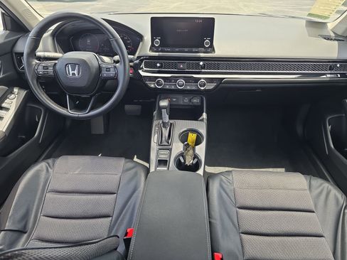 Certified 2024 Honda Civic EX image 9