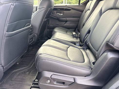 Certified 2025 Honda Pilot EX-L image 16