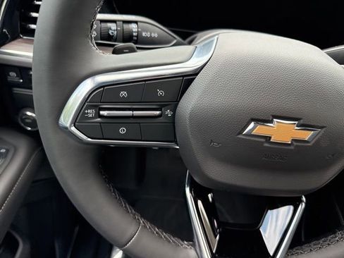 New 2025 Chevrolet Suburban Premier image 24