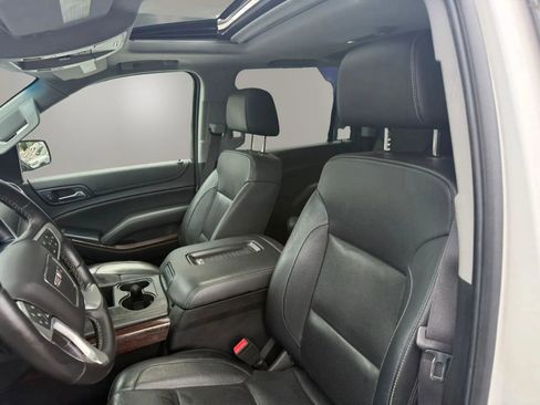 Used 2017 GMC Yukon XL SLT w/ Premium Edition AWD/4WD image 15