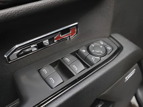 Used 2023 GMC Sierra 1500 AT4 w/ Technology Package AWD/4WD image 14