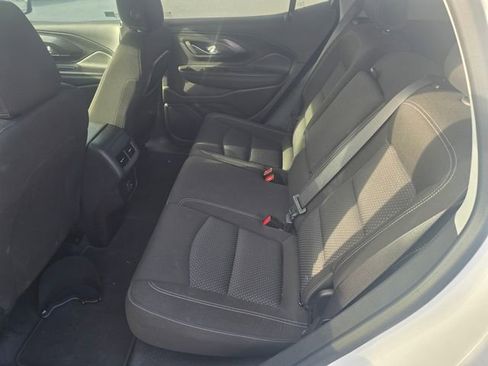 Used 2023 GMC Terrain SLE image 11