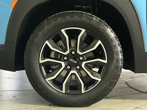 Used 2025 Chevrolet TrailBlazer ACTIV w/ Convenience Package AWD/4WD image 13