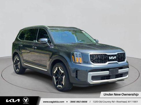 Certified 2024 Kia Telluride EX w/ EX Captain's Chair Package AWD/4WD image 1