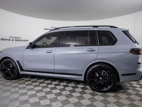 Used 2025 BMW X7 xDrive40i w/ M Sport Package AWD/4WD image 13