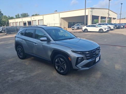 Used 2025 Hyundai Tucson SEL FWD image 6