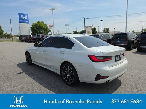 Used 2021 BMW 330i Sedan w/ Premium Package RWD image 3