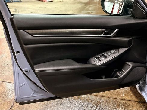 Used 2022 Honda Accord Sport image 19