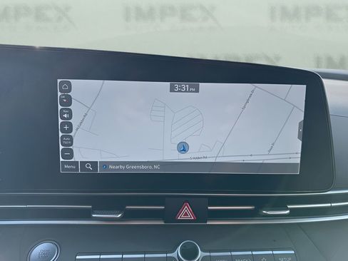 Used 2024 Hyundai Elantra SEL image 18