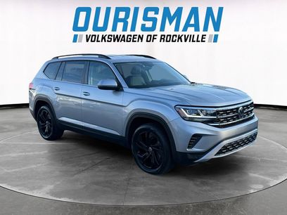 Used 2023 Volkswagen Atlas SE w/ Black Wheel Package