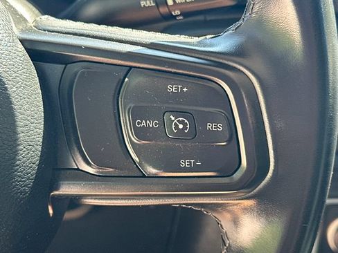 Used 2021 Jeep Gladiator Overland AWD/4WD image 28