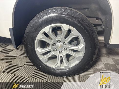 Used 2024 Chevrolet Silverado 1500 LTZ AWD/4WD image 22