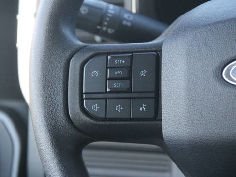 Used 2025 Ford F350 XLT w/ Black Appearance Package image 19