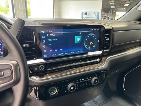 Used 2024 Chevrolet Silverado 1500 LT AWD/4WD image 16