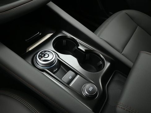 New 2025 Ford Explorer Active w/ Active Comfort Package image 16