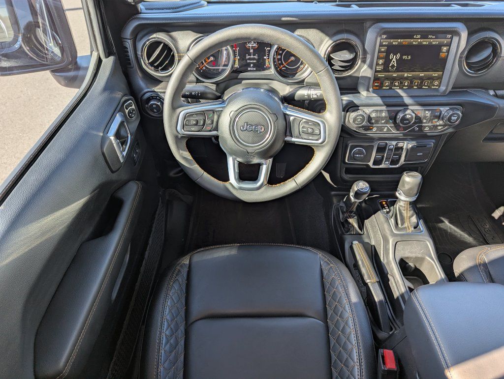 Used 2023 Jeep Gladiator Overland AWD/4WD image 14