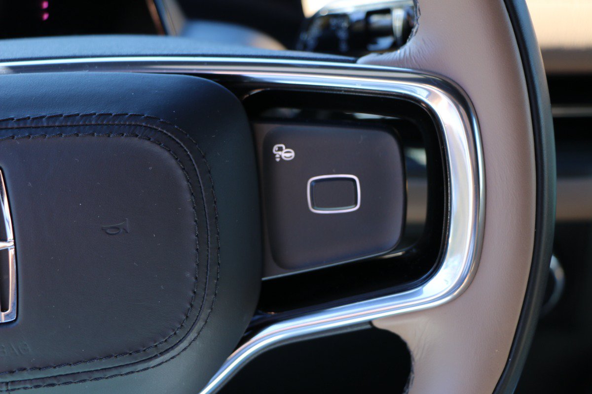 Used 2025 Lincoln Navigator Black Label AWD/4WD image 21