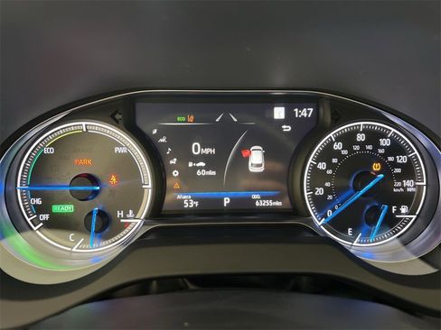 Used 2021 Toyota Venza XLE image 17