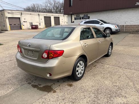Used 2010 Toyota Corolla image 7