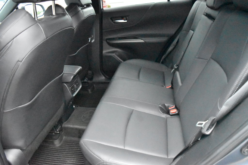 Used 2024 Toyota Venza XLE AWD/4WD image 11