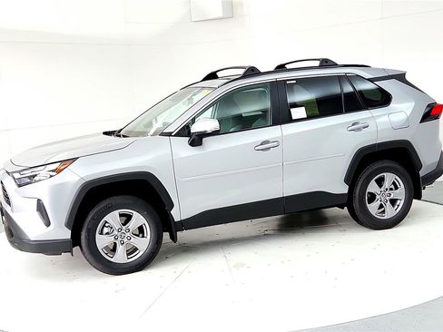 New 2025 Toyota RAV4 XLE image 3