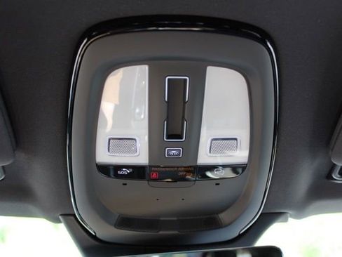 Certified 2024 Volvo XC90 T8 Ultimate AWD/4WD image 40
