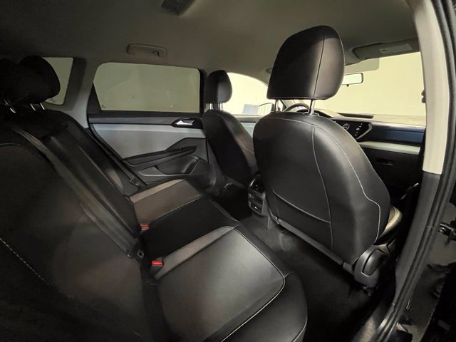 Used 2022 Volkswagen Taos SE FWD image 12