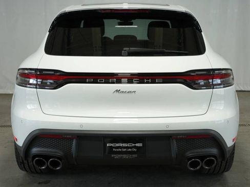 Certified 2025 Porsche Macan AWD/4WD image 12