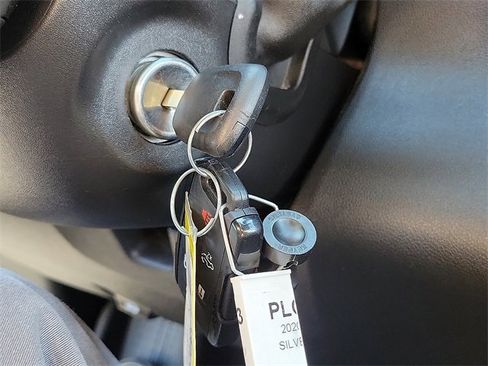 Used 2020 Chevrolet Silverado 1500 Custom w/ Custom Value Package image 14