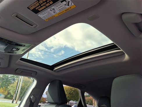 Used 2022 Lexus RX 450hL AWD w/ Premium Package image 16