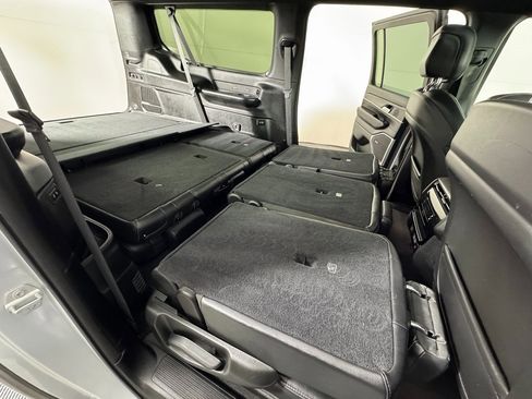 Used 2023 Jeep Wagoneer L Series II image 26