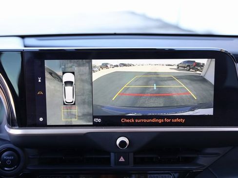 Certified 2025 Toyota Crown Signia w/ Advanced Technology Package image 19