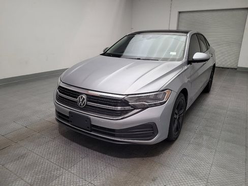 Used 2022 Volkswagen Jetta SE FWD image 15