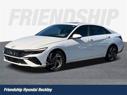 Used 2024 Hyundai Elantra SEL w/ Convenience Package