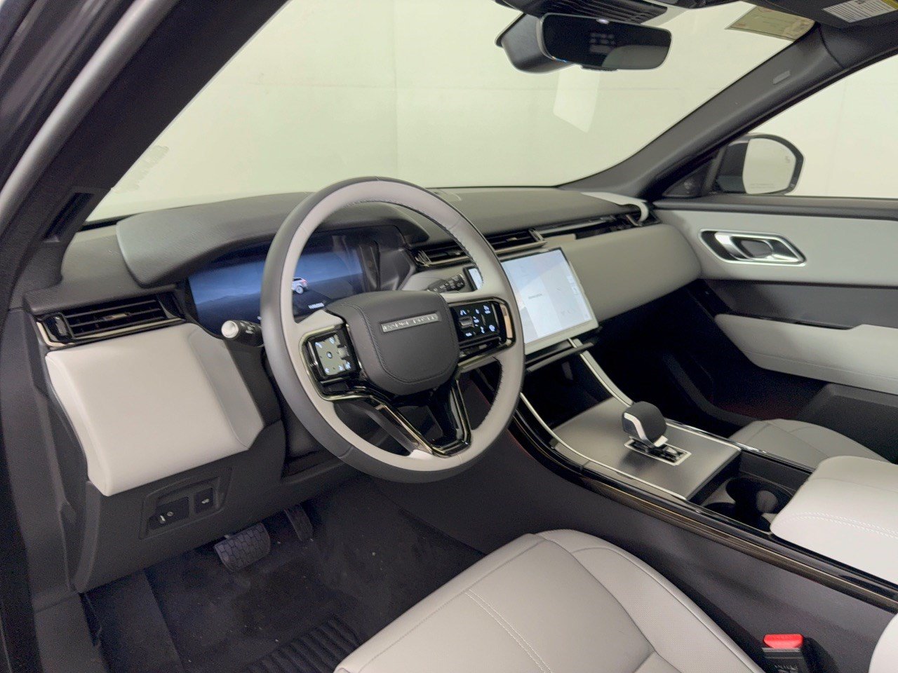 New 2026 Land Rover Range Rover Velar S AWD/4WD image 4
