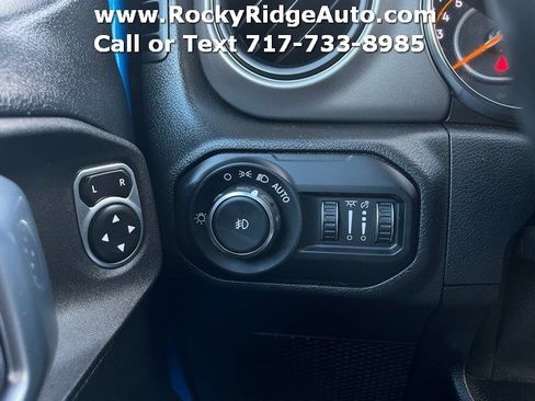 Used 2021 Jeep Wrangler Unlimited Sport image 18