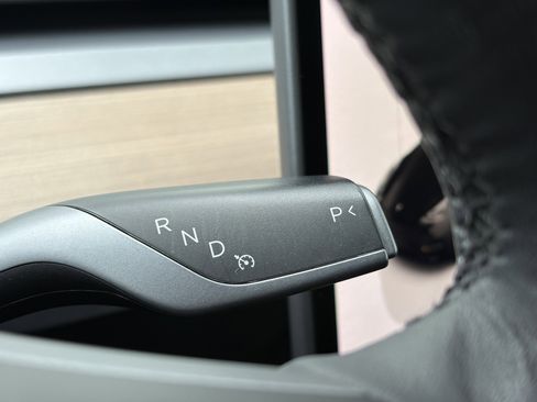 Used 2023 Tesla Model Y Long Range image 20