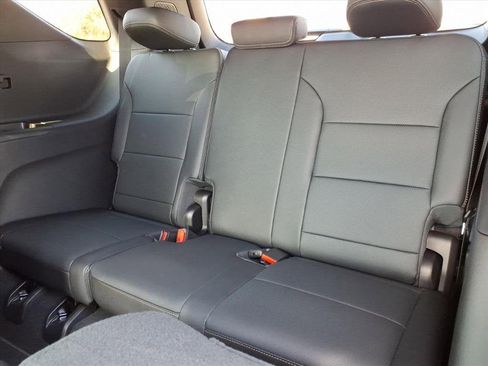 New 2026 Chevrolet Traverse High Country image 16