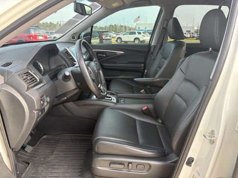 Certified 2018 Honda Ridgeline RTL-T image 10