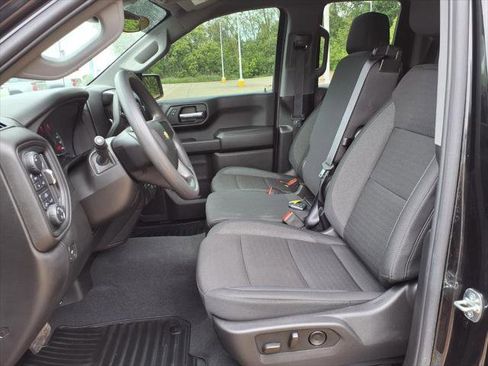 Used 2025 Chevrolet Silverado 1500 Custom AWD/4WD image 9