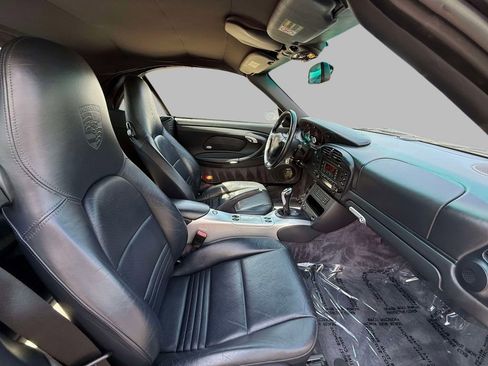 Used 2005 Porsche 911 Carrera image 12