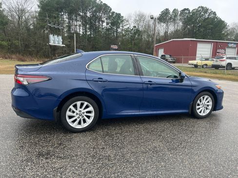 Used 2023 Toyota Camry LE image 7
