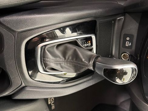 Used 2021 Nissan Rogue Sport S image 18