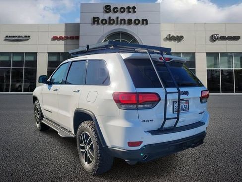 Certified 2018 Jeep Grand Cherokee Trailhawk image 3