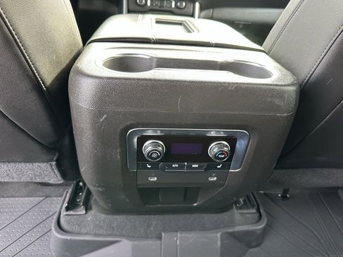 Used 2021 Chevrolet Tahoe LT w/ LT Signature Package image 26