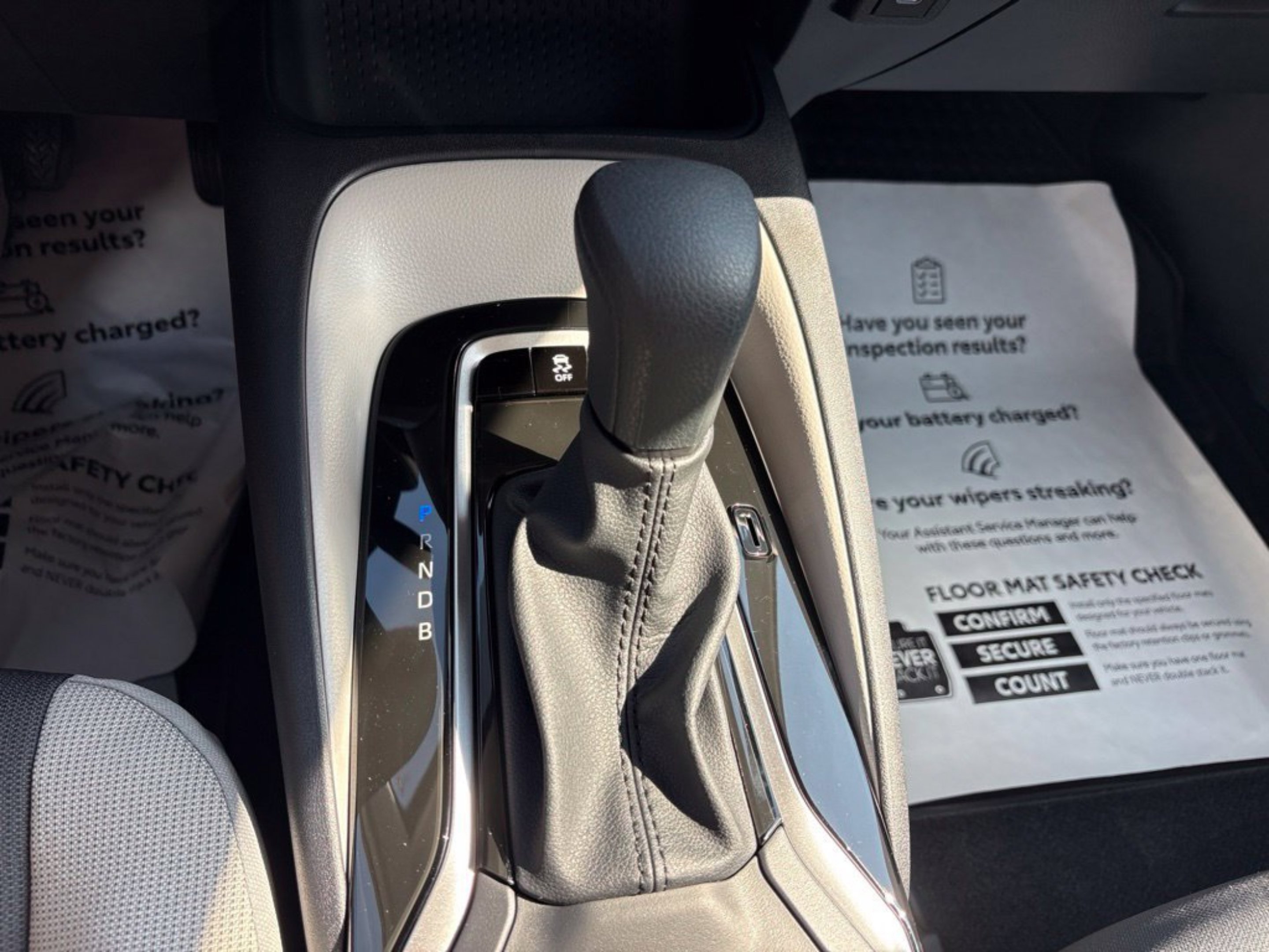 New 2027 Toyota Corolla LE FWD image 20