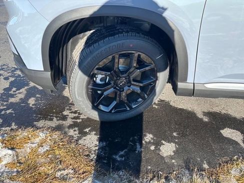 New 2025 Honda Pilot Touring image 27